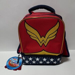 DC Superhero Girls Wonderwoman Blue and Red Lunch Bag with Cape